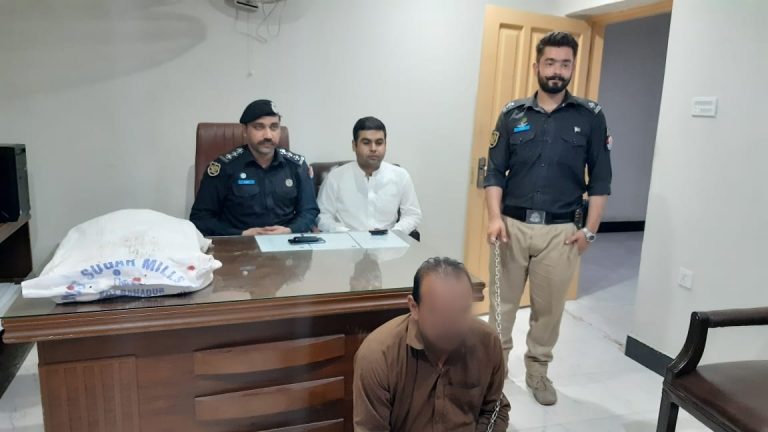 ایکسائز اینٹیلی جنس 6 اور ایکسائز پولیس اسٹیشن پشاور ریجن کی کامیاب کاروائی، 25200 گرام چرس برآمد